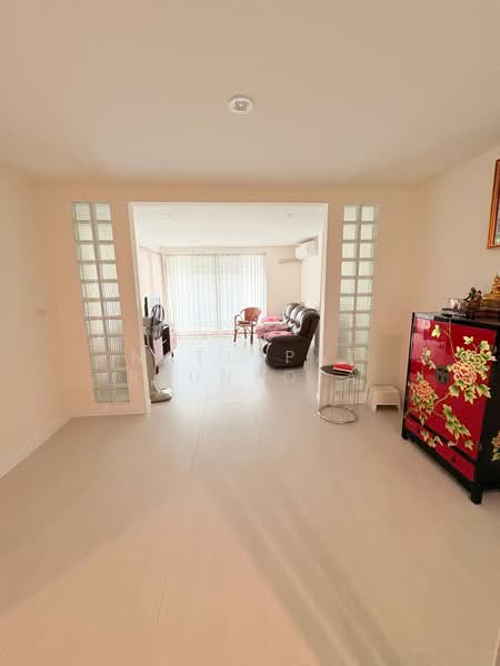 undefined, Bangkok, Suriyawong, Bang Rak, Bangkok, 4 Bedrooms, 124 sqm, Townhouse For Sale, by Nattapat Reunyota, 500322291 - DDproperty.com