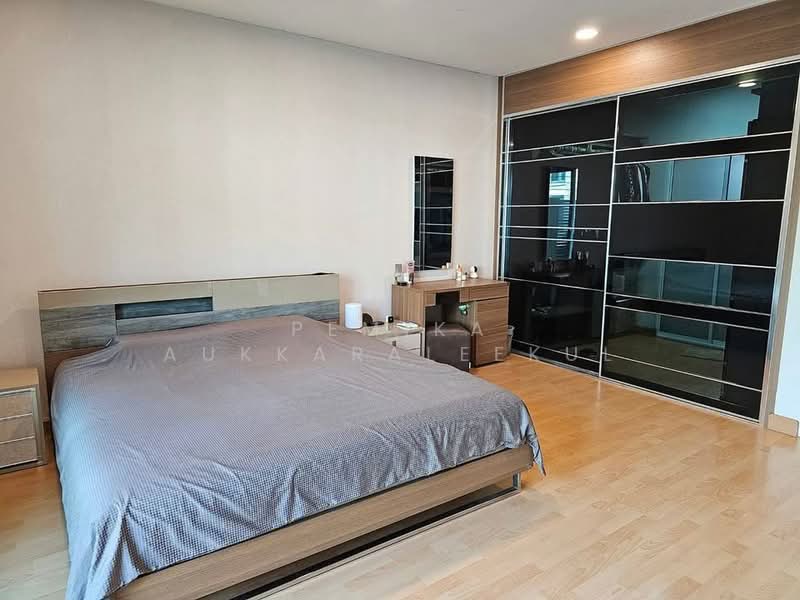 Baan Klang Muang Ladprao 87, Bangkok, Soi Ladprao 87, Khlong Chaokhun Sing, Wang Thonglang, Bangkok, 3 Bedrooms, 204 sqm, Townhouse For Sale, by Pemika Aukkaraleekul, 500322345 - DDproperty.com