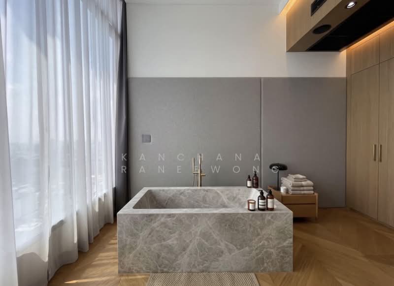 The Esse Asoke, Bangkok, 333 Soi Sukhumvit 21, Sukhumvit Road, Khlongtoei Nua, Watthana, Bangkok, 2 Bedrooms, 158 sqm, Condo For Rent, by Kanchana Praneewong, 500322348 - DDproperty.com