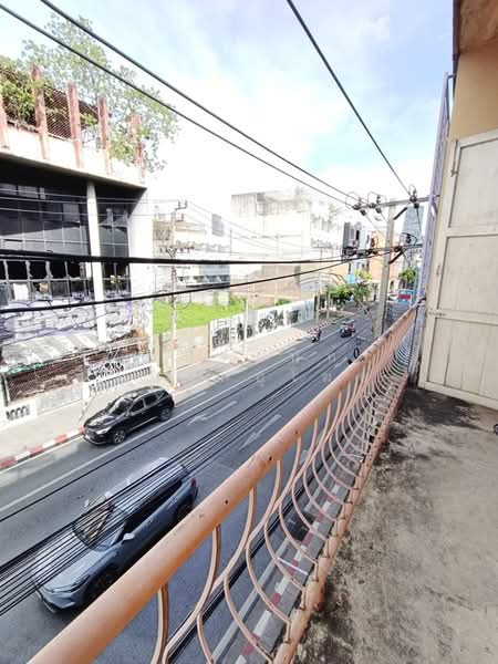 ให้เช่าตึกแถว 3 ชั้น ติดถนนเจริญกรุง แยกสี่พระยา, กรุงเทพ, เจริญกรุง, บางรัก, กรุงเทพ, 150 ตร.ม., ทาวน์เฮ้าส์ ให้เช่า, โดย ชนิจนันท์ มีวงศ์อุโฆษ, 500322363 - DDproperty.com