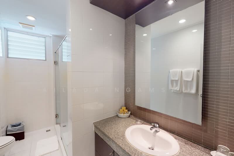Krystal Court, Bangkok, 23 Soi Sukhumvit 7, Khlongtoei Nua, Watthana, Bangkok, 3 Bedrooms, 216 sqm, Condo For Rent, by Ailada Ngamsri, 500322373 - DDproperty.com