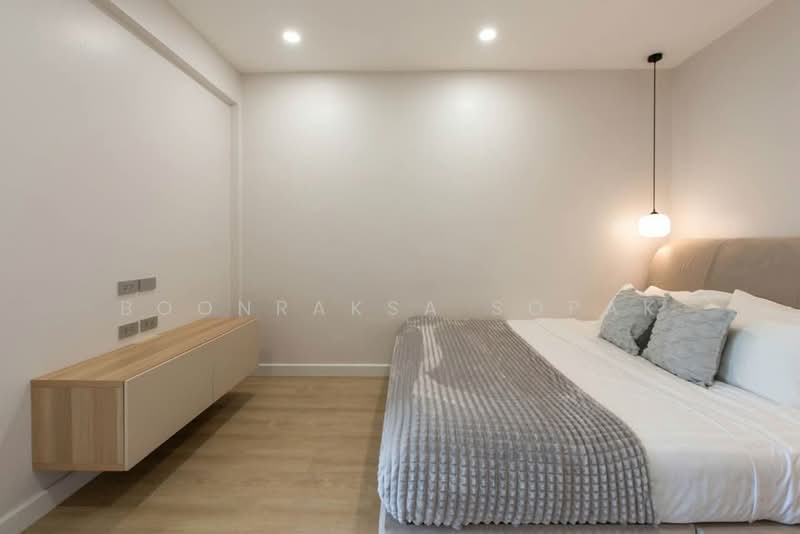 5-BR Townhouse, Bangkok, Khlong Tan Nua, Watthana, Bangkok, 5 Bedrooms, 200 sqm, Townhouse For Rent, by Boonraksa Sopak, 500322395 - DDproperty.com