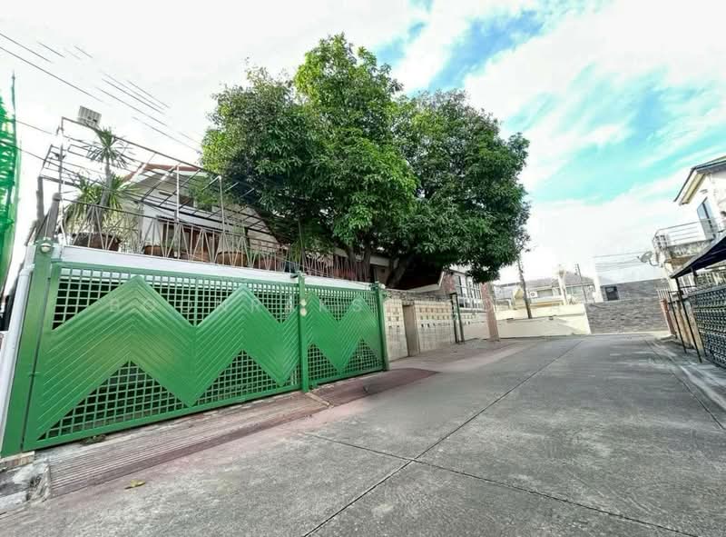 5-BR House, Bangkok, Lat Phrao, Bangkok, 5 Bedrooms, 500 sqm, Single Detached House For Rent, by Boonraksa Sopak, 500322453 - DDproperty.com