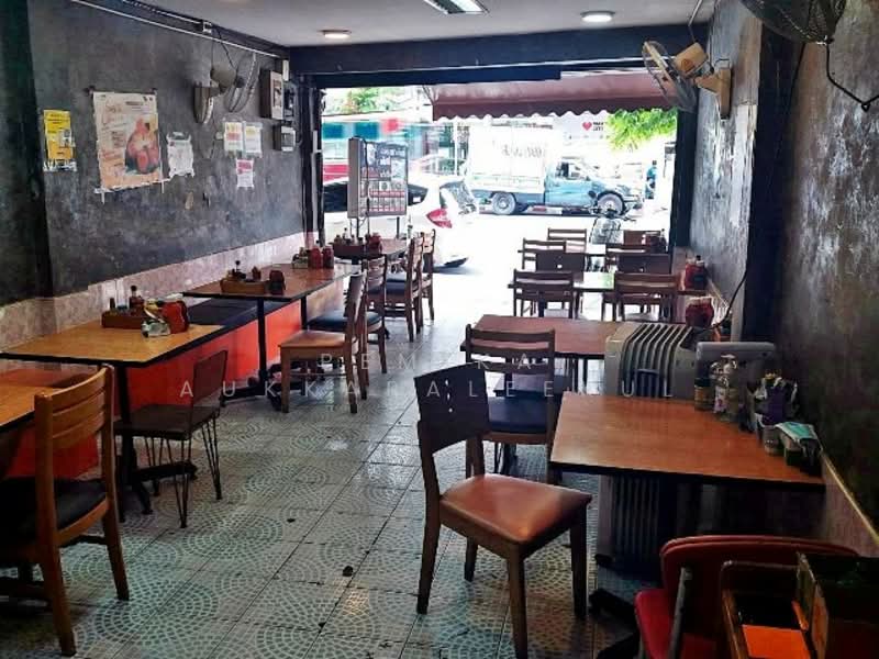 2-BR Townhouse, Bangkok, Bang Khun Non, Bangkok Noi, Bangkok, 2 Bedrooms, 56 sqm, Townhouse For Sale, by Pemika Aukkaraleekul, 500322472 - DDproperty.com
