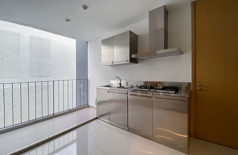 Vana Residence Sukhumvit 26, Bangkok, 38 Soi Attrakravee1, Sukhumvit 26 Road, Khong Tan, Khlong Toei, Bangkok, 4 Bedrooms, 375 sqm, Condo For Rent, by Prapaporn Boonkajonkul, 500322495 - DDproperty.com