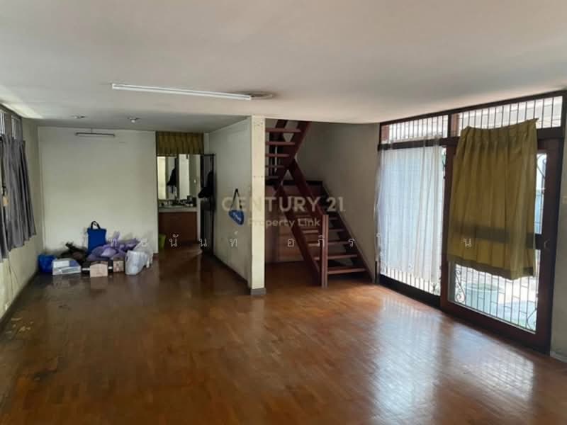 บ้านเดี่ยวไม้สักทั้งหลัง 101 ตารางวา, Bangkok, Din Daeng, Bangkok, 3 Bedrooms, 200 sqm, Single Detached House For Sale, by Pattanan Apirayothin, 500322503 - DDproperty.com