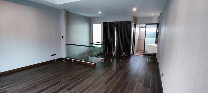 3-BR Townhouse, Bangkok, Lat Phrao, Bangkok, 3 Bedrooms, 190 sqm, Townhouse For Sale, by Pemika Aukkaraleekul, 500322506 - DDproperty.com