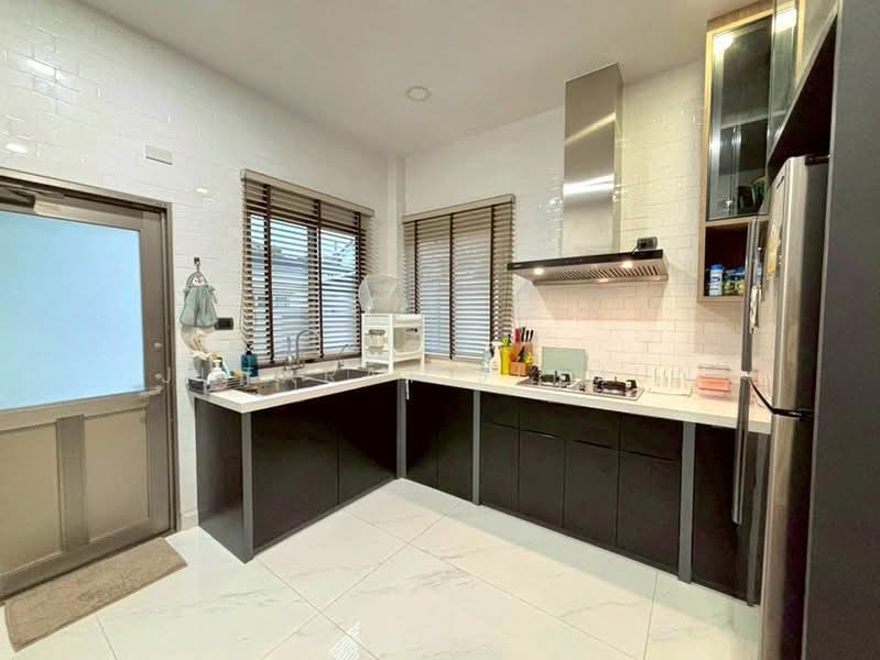 Perfect Masterpiece Sukhumvit 77, Samut Prakan, Soi Mu Ban Perfect Place Sukhumvit 77, Rachathewa, Bang Plee, Samut Prakan, 4 Bedrooms, 300 sqm, Single Detached House For Rent, by Jutarat Jitmun, 500322513 - DDproperty.com