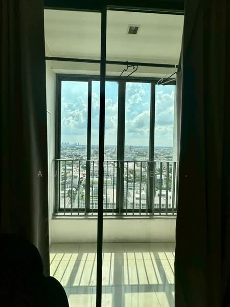 IDEO MOBI Sukhumvit 81, Bangkok, 2097 Sukhumvit Road, Bang Chak, Phra Khanong, Bangkok, 2 Bedrooms, 43 sqm, Condo For Sale, by Pemika Aukkaraleekul, 500322520 - DDproperty.com