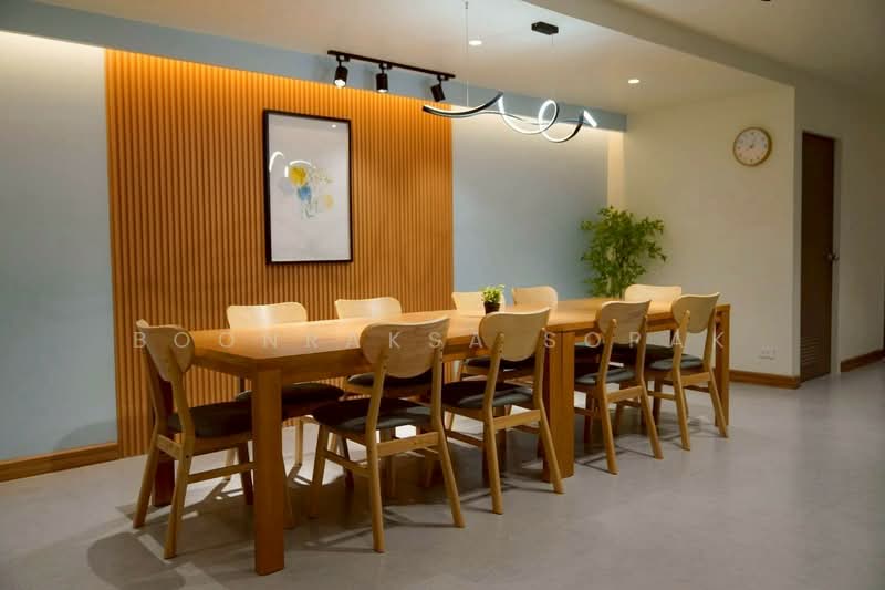 4-BR Townhouse, Bangkok, Khlong Toei, Bangkok, 4 Bedrooms, 280 sqm, Townhouse For Rent, by Boonraksa Sopak, 500322540 - DDproperty.com