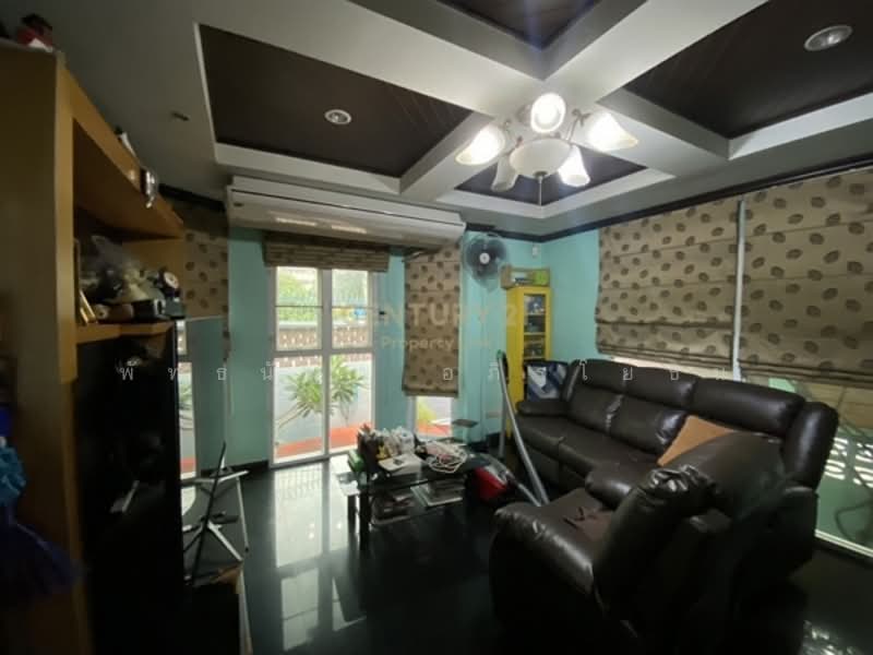 ขายบ้าน 2 หลัง บนที่ดินแปลงมุม ขนาด 156 ตารางวา, Bangkok, Jom Phon, Chatuchak, Bangkok, 4 Bedrooms, 800 sqm, Single Detached House For Sale, by Pattanan Apirayothin, 500322541 - DDproperty.com