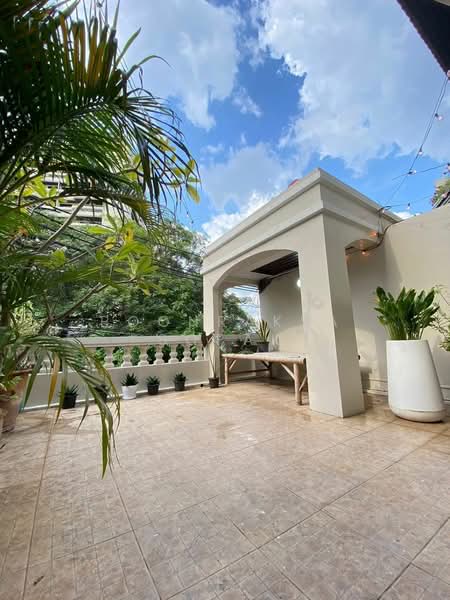 6-BR Townhouse, Bangkok, Phra Kanong Nua, Watthana, Bangkok, 6 Bedrooms, 450 sqm, Townhouse For Rent, by Boonraksa Sopak, 500322552 - DDproperty.com