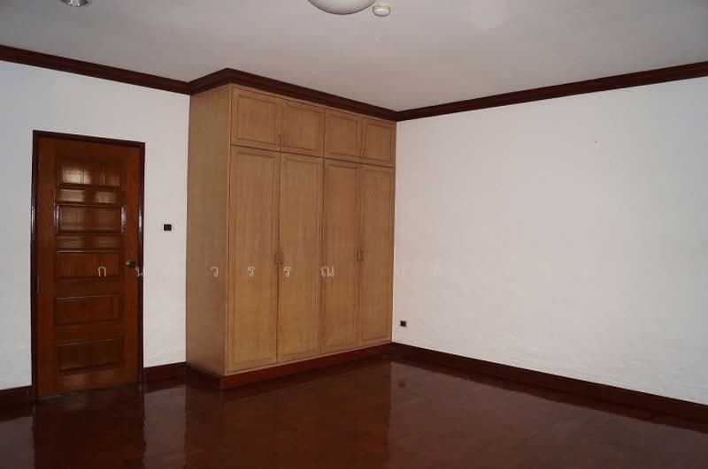Lakeside Villa 2, Samut Prakan, Soi Lakeside Villa Village 2, Bangna-Trad Road, Bang Kaeo, Bang Plee, Samut Prakan, 5 Bedrooms, 550 sqm, Single Detached House For Rent, by Kanokwan Klakhaeng, 500322555 - DDproperty.com