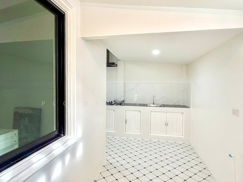 Townhouse for Sale East Pattaya Fully Furnished, Chon Buri (Pattaya), Bang Lamung, Bang Lamung (Pattaya), Chon Buri (Pattaya), 2 Bedrooms, 128 sqm, Semi-Detached House (Twin House) For Sale, by PLC real estate, 500322612 - DDproperty.com