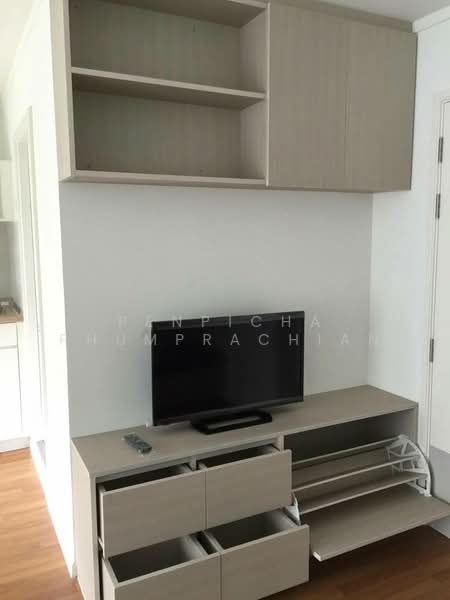 Lumpini Place Borom Ratchachonni - Pinklao, Bangkok, Boromratchachonnanee Road, Taling Chan, Bangkok, 1 Bedroom, 28 sqm, Condo For Sale, by Penpicha Phumprachian, 500322646 - DDproperty.com