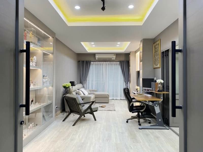 10-BR Townhouse, Bangkok, Yan Nawa, Sathon, Bangkok, 10+ Bedrooms, 124 sqm, Townhouse For Sale, by Pemika Aukkaraleekul, 500322663 - DDproperty.com