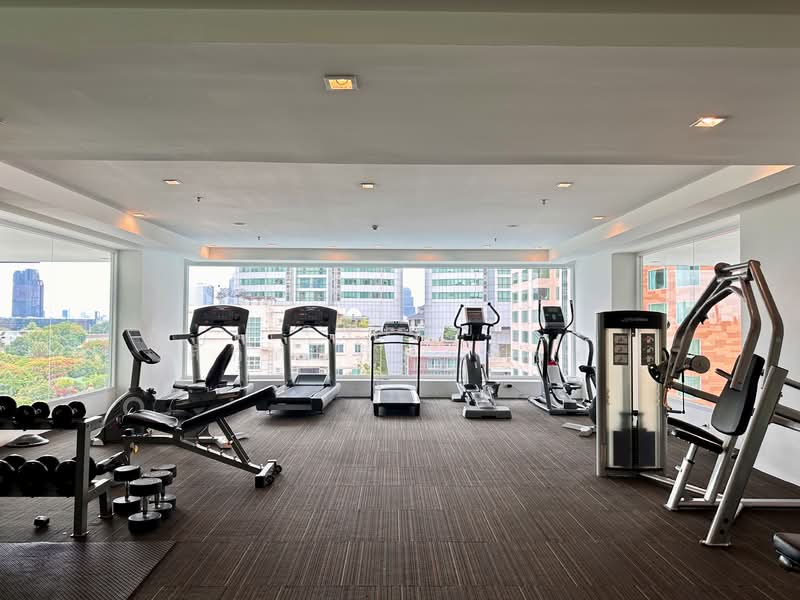 GM Tower, Bangkok, 39 Soi Sukhumvit 20, Khlong Toei, Bangkok, 4 Bedrooms, 310 sqm, Condo For Rent, by Rujirake Sakdapipanich, 500322678 - DDproperty.com
