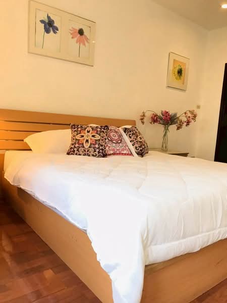 3-BR House, Bangkok, Phra Kanong Nua, Watthana, Bangkok, 3 Bedrooms, 400 sqm, Single Detached House For Rent, by Boonraksa Sopak, 500322712 - DDproperty.com