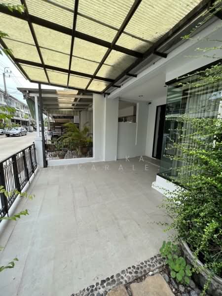 4-BR Townhouse, Bangkok, Chan Kasem, Chatuchak, Bangkok, 4 Bedrooms, 325 sqm, Townhouse For Sale, by Pemika Aukkaraleekul, 500322720 - DDproperty.com
