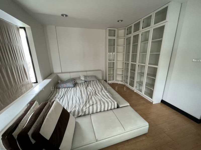 4-BR Townhouse, Bangkok, Chan Kasem, Chatuchak, Bangkok, 4 Bedrooms, 325 sqm, Townhouse For Sale, by Pemika Aukkaraleekul, 500322720 - DDproperty.com