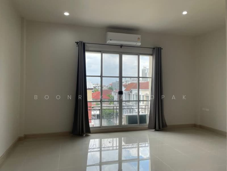 Baan Klang Muang Ratchada-Ladprao : บ้านกลางเมือง แยกรัชดา-ลาดพร้าว, กรุงเทพ, ซอย บ้านกลางเมืองแยก รัชดา-ลาดพร้าว 2, จันทรเกษม, จตุจักร, กรุงเทพ, 260 ตร.ม., ทาวน์เฮ้าส์ ให้เช่า, โดย Boonraksa Sopak, 500322738 - DDproperty.com