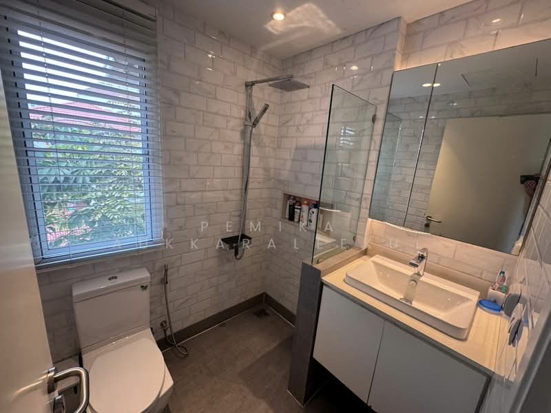 Bangkok Villa, Bangkok, Pradit Manutham Road, Wang Thonglang, Bangkok, 3 Bedrooms, 210 sqm, Single Detached House For Sale, by Pemika Aukkaraleekul, 500322798 - DDproperty.com