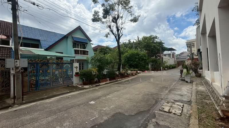 ภาณุวิลล่า ( Panu Villa ) ซอยบรมราชชนนี10, Bangkok, ถนนบรมราชชนนี, Bang Bamru, Bang Phlat, Bangkok, 3 Bedrooms, 280 sqm, Single Detached House For Sale, by คุณ นรังสรรค์ บุราคร (เจ), 500322837 - DDproperty.com