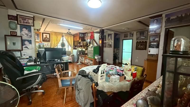ภาณุวิลล่า ( Panu Villa ) ซอยบรมราชชนนี10, Bangkok, ถนนบรมราชชนนี, Bang Bamru, Bang Phlat, Bangkok, 3 Bedrooms, 280 sqm, Single Detached House For Sale, by คุณ นรังสรรค์ บุราคร (เจ), 500322837 - DDproperty.com
