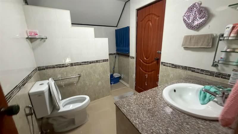 ภาณุวิลล่า ( Panu Villa ) ซอยบรมราชชนนี10, Bangkok, ถนนบรมราชชนนี, Bang Bamru, Bang Phlat, Bangkok, 3 Bedrooms, 280 sqm, Single Detached House For Sale, by คุณ นรังสรรค์ บุราคร (เจ), 500322837 - DDproperty.com