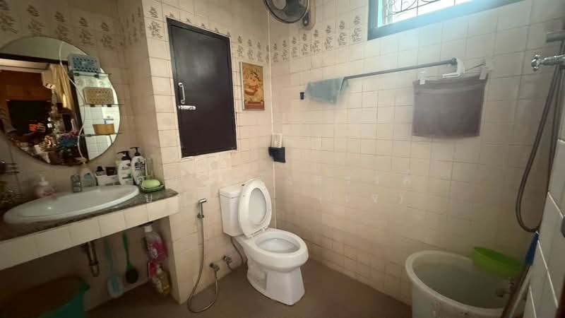 ภาณุวิลล่า ( Panu Villa ) ซอยบรมราชชนนี10, Bangkok, ถนนบรมราชชนนี, Bang Bamru, Bang Phlat, Bangkok, 3 Bedrooms, 280 sqm, Single Detached House For Sale, by คุณ นรังสรรค์ บุราคร (เจ), 500322837 - DDproperty.com