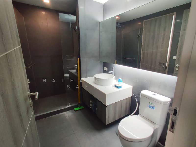Trapezo Sukhumvit 16, Bangkok, Soi Sukhumvit 16, Khlong Toei, Bangkok, 1 Bedroom, 45 sqm, Condo For Rent, by Hathaichanok Saenset, 500322864 - DDproperty.com