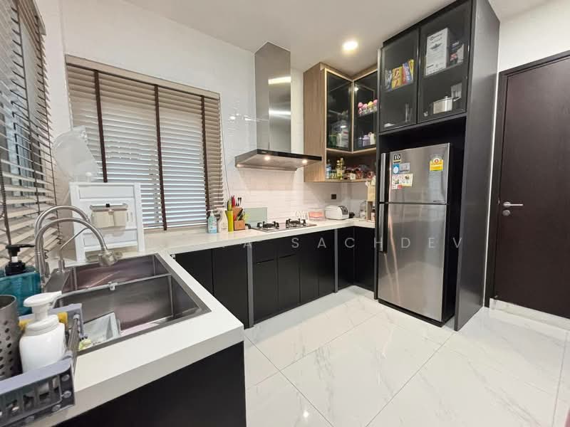 Perfect Masterpiece Sukhumvit 77, Samut Prakan, Soi Mu Ban Perfect Place Sukhumvit 77, Rachathewa, Bang Plee, Samut Prakan, 4 Bedrooms, 300 sqm, Single Detached House For Rent, by Sunitra Sachdev, 500322921 - DDproperty.com