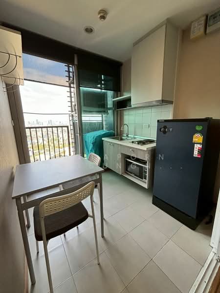The Base Sukhumvit 77, Bangkok, 289 Sukhumvit 77 Road, Phra Kanong Nua, Watthana, Bangkok, 1 Bedroom, 30 sqm, Condo For Rent, by Pattaporn Yongsungnone, 500322925 - DDproperty.com