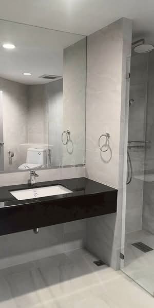 Ruamsuk Condominium, Bangkok, 12 Soi Athakravi, Khong Tan, Khlong Toei, Bangkok, 3 Bedrooms, 330 sqm, Condo For Rent, by Pattaporn Yongsungnone, 500322930 - DDproperty.com