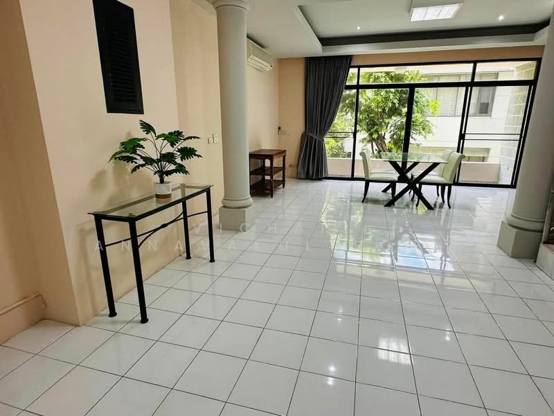 Moo Baan Chicha Castle, Bangkok, Sukhumvit 31, Khlongtoei Nua, Watthana, Bangkok, 3 Bedrooms, 350 sqm, Townhouse For Rent, by Vichai Annavakulthorn, 500322955 - DDproperty.com