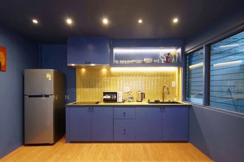 5-BR Townhouse, Bangkok, Khlong Tan Nua, Watthana, Bangkok, 5 Bedrooms, 400 sqm, Townhouse For Rent, by Vichai Annavakulthorn, 500322981 - DDproperty.com
