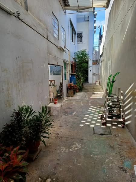 2-BR Townhouse, Bangkok, Rong Muang, Pathum Wan, Bangkok, 2 Bedrooms, 536 sqm, Townhouse For Sale, by Pemika Aukkaraleekul, 500322997 - DDproperty.com