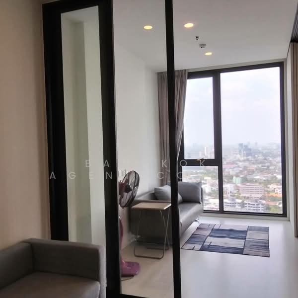 Mazarine Ratchayothin, Bangkok, Soi Phahonyothin 30, Phahonyothin Road, Chan Kasem, Chatuchak, Bangkok, 1 Bedroom, 42 sqm, Condo For Rent, by Bangkok Agent Co.,Ltd., 500323045 - DDproperty.com