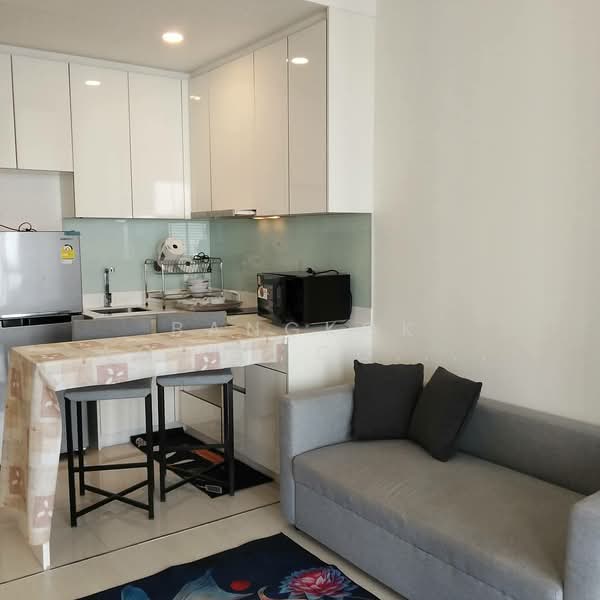 Mazarine Ratchayothin, Bangkok, Soi Phahonyothin 30, Phahonyothin Road, Chan Kasem, Chatuchak, Bangkok, 1 Bedroom, 42 sqm, Condo For Rent, by Bangkok Agent Co.,Ltd., 500323045 - DDproperty.com