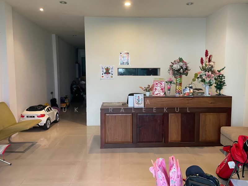 undefined, Bangkok, Saphan Song, Wang Thonglang, Bangkok, 5 Bedrooms, 350 sqm, Townhouse For Sale, by Pemika Aukkaraleekul, 500323054 - DDproperty.com