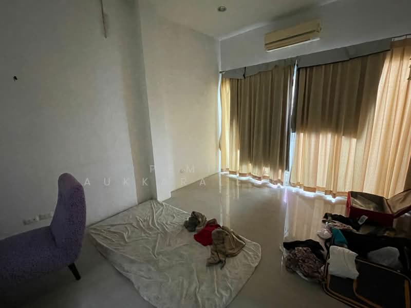undefined, Bangkok, Saphan Song, Wang Thonglang, Bangkok, 5 Bedrooms, 350 sqm, Townhouse For Sale, by Pemika Aukkaraleekul, 500323054 - DDproperty.com