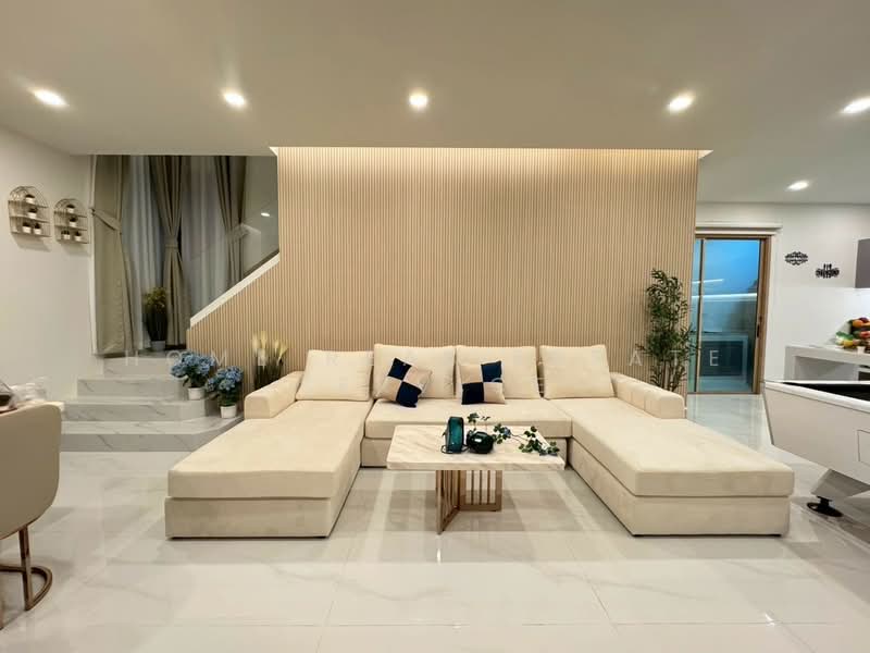 Your Noble Pool Villa, Chon Buri (Pattaya), Bang Lamung, Bang Lamung (Pattaya), Chon Buri (Pattaya), 5 Bedrooms, 364 sqm, Villa For Sale, by HOME Real Estate Service, 500323090 - DDproperty.com