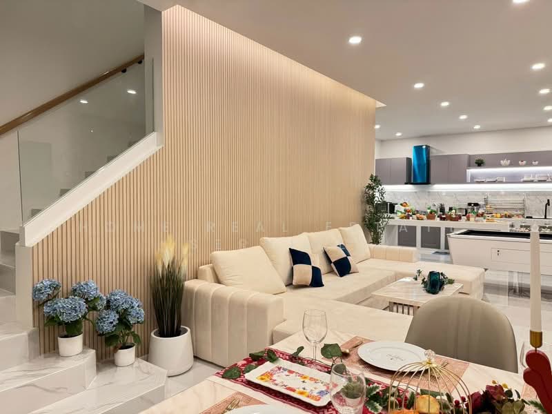Your Noble Pool Villa, Chon Buri (Pattaya), Bang Lamung, Bang Lamung (Pattaya), Chon Buri (Pattaya), 5 Bedrooms, 364 sqm, Villa For Sale, by HOME Real Estate Service, 500323090 - DDproperty.com