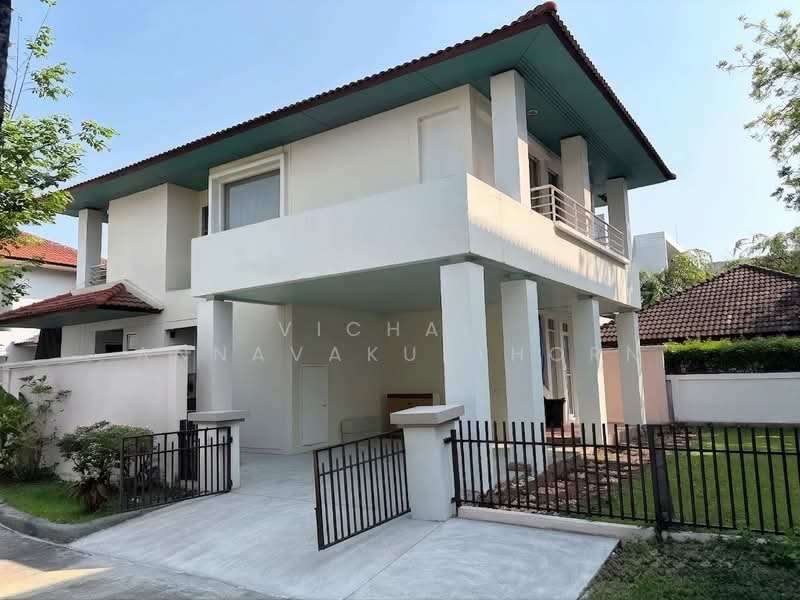 Bangkok Villa, Bangkok, Pradit Manutham Road, Wang Thonglang, Bangkok, 3 Bedrooms, 250 sqm, Single Detached House For Rent, by Vichai Annavakulthorn, 500323110 - DDproperty.com
