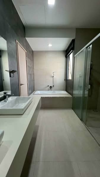 Ther Ladprao 93, Bangkok, Lat Phrao Road, Khlong Chaokhun Sing, Wang Thonglang, Bangkok, 4 Bedrooms, 247 sqm, Townhouse For Sale, by Pemika Aukkaraleekul, 500323129 - DDproperty.com