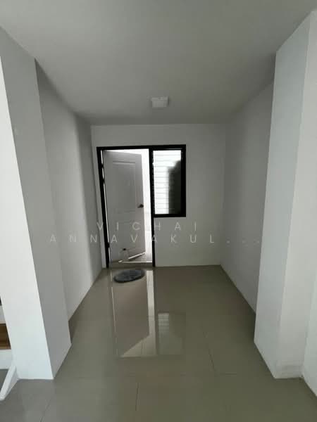 4-BR House, Bangkok, Phra Kanong Nua, Watthana, Bangkok, 4 Bedrooms, 225 sqm, Single Detached House For Rent, by Vichai Annavakulthorn, 500323130 - DDproperty.com