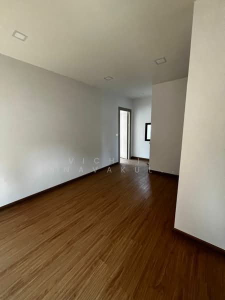 4-BR House, Bangkok, Phra Kanong Nua, Watthana, Bangkok, 4 Bedrooms, 225 sqm, Single Detached House For Rent, by Vichai Annavakulthorn, 500323130 - DDproperty.com