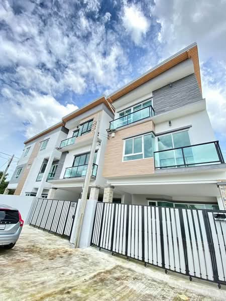 3-BR House, Bangkok, Khlong Chaokhun Sing, Wang Thonglang, Bangkok, 3 Bedrooms, 155 sqm, Single Detached House For Sale, by Pemika Aukkaraleekul, 500323136 - DDproperty.com