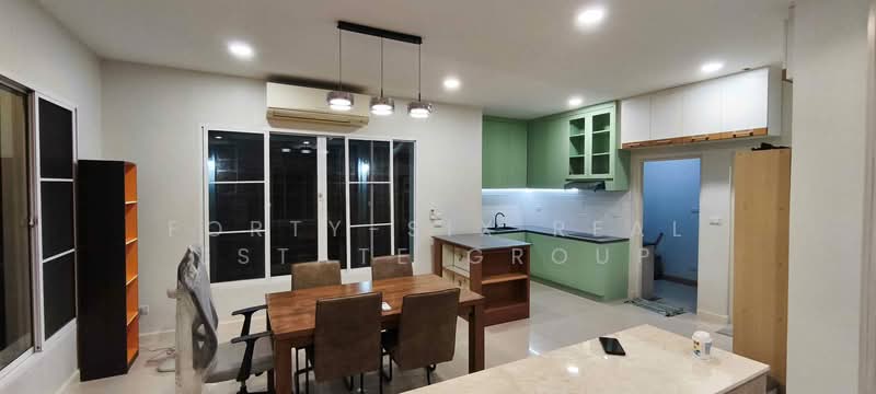 Baan Klang Krung The Royal Vienna Ratchavipa - Ratchadaphisek, Bangkok, Chatuchak, Bangkok, 3 Bedrooms, 310 sqm, Townhouse For Rent, by Forty-Six Real Estate Group, 500323151 - DDproperty.com