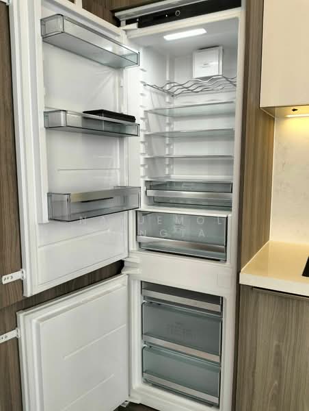 Celes Asoke, Bangkok, 8-10 Sukhumvit 21, Khlongtoei Nua, Watthana, Bangkok, 2 Bedrooms, 70 sqm, Condo For Rent, by Naruemol Wongta, 500323155 - DDproperty.com
